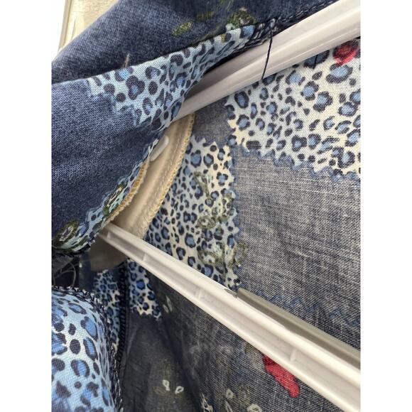 Womens Handmade Shirt Size Unknown Blue Floral Short Sleeve Button Up - Picture 2 of 9